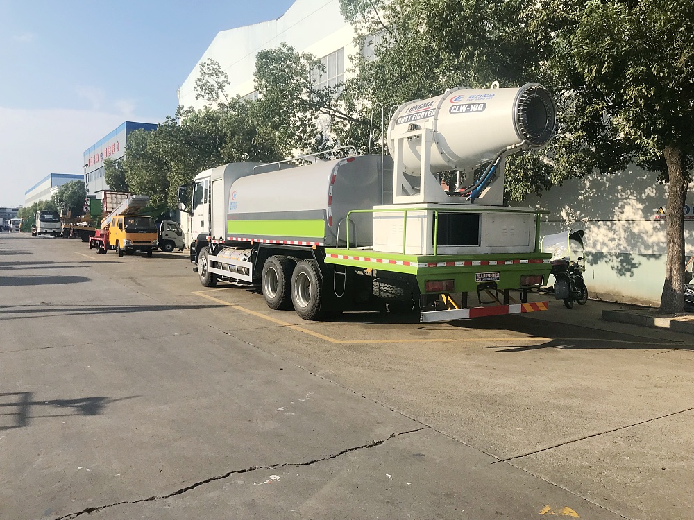 重汽汕德卡后雙橋霧炮車(chē)16立方/50-120米霧炮