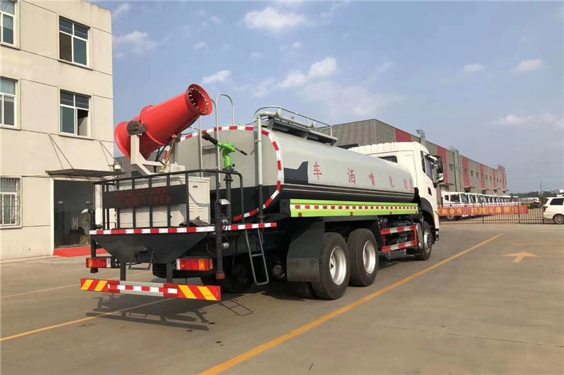 東風(fēng)天龍后八輪20立方綠化噴灑車(chē)