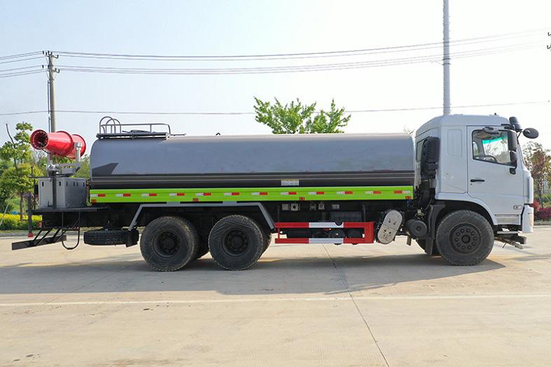 東風(fēng)D3L后八輪20立方噴霧車(chē)