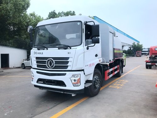 東風(fēng)專底抑塵噴霧車10立方/50-100米霧炮