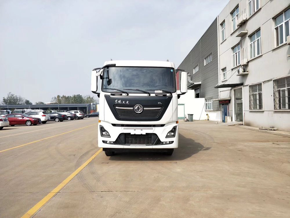 東風(fēng)天龍后雙橋16立方抑塵車60-120米