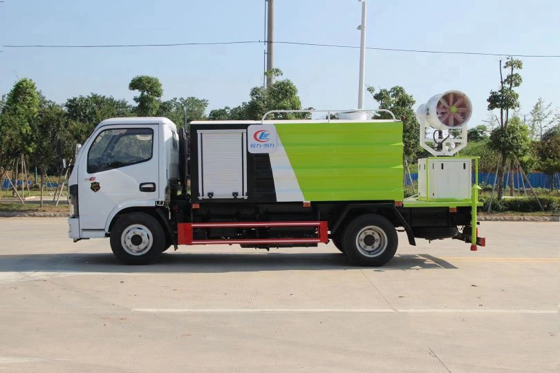 東風(fēng)D6/5立方藍(lán)牌抑塵車30米