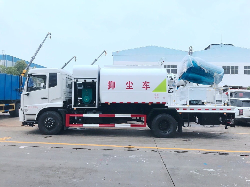東風(fēng)天錦抑塵抑塵車10立方/50-100米霧炮