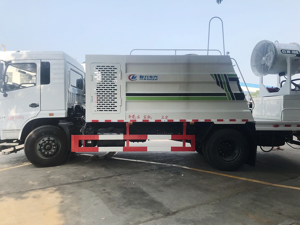 東風(fēng)專底噴霧霧炮車10立方/50-100米霧炮