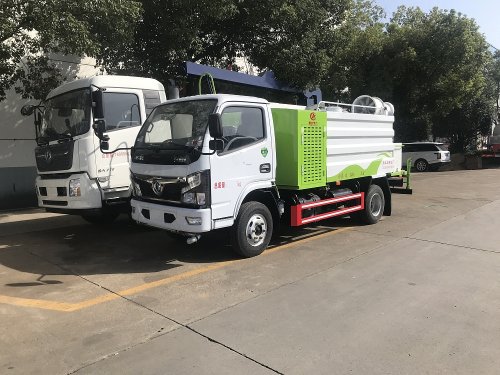 東風(fēng)小多利卡霧炮車4.5立方/30-40米霧炮