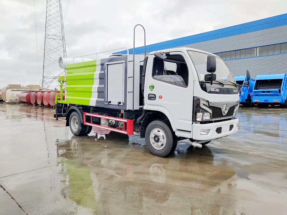 東風(fēng)小多利卡藍(lán)牌霧炮車4.5立方/30-40米霧炮