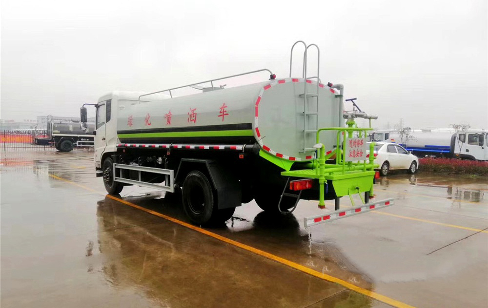 東風天錦13立方灑水車