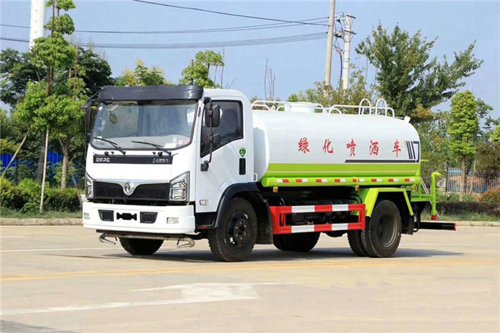 東風(fēng)D7/9立方灑水車