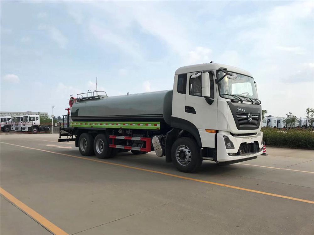 東風(fēng)天龍后雙橋18立方霧炮車30-50米