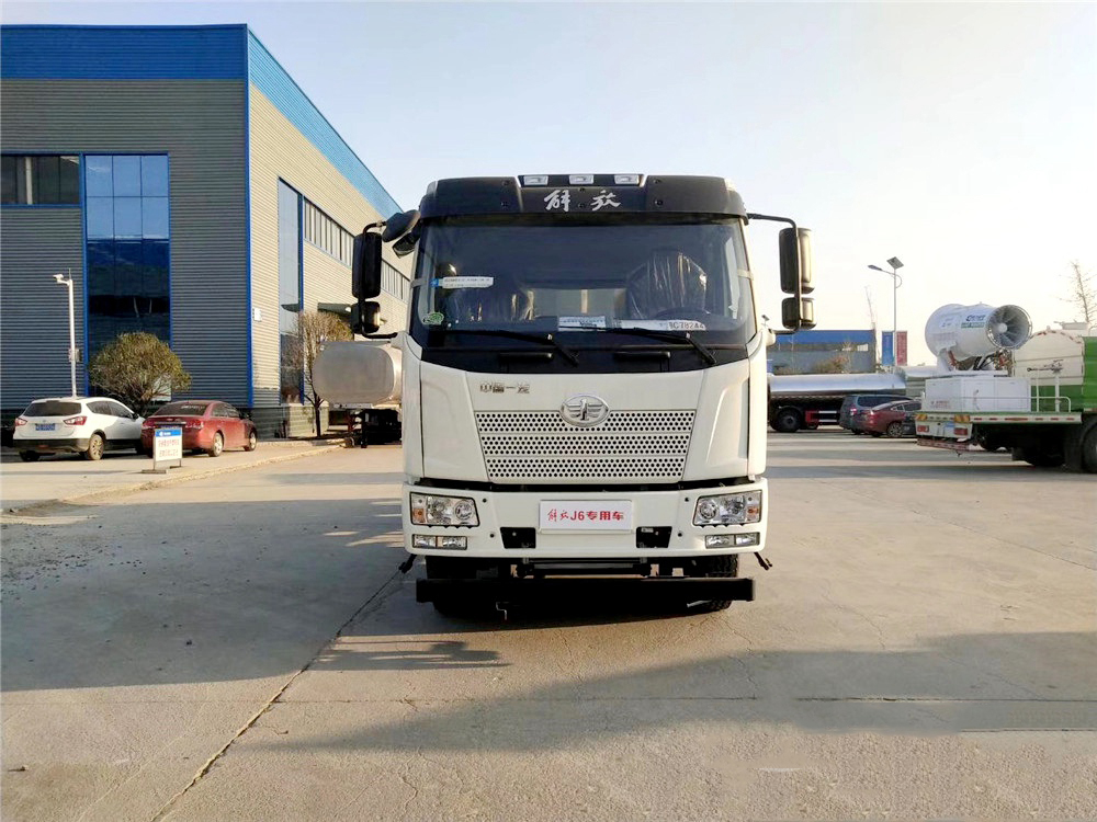 解放J6L/12立方抑塵車50-100米