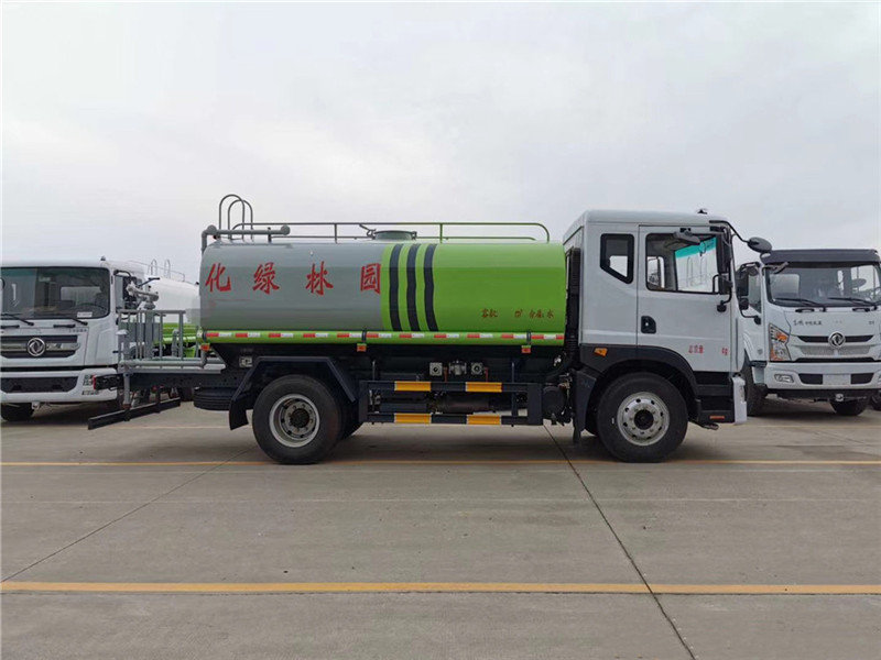 東風(fēng)D9/14立方灑水車(chē)