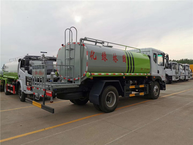 東風(fēng)D9/14立方灑水車(chē)