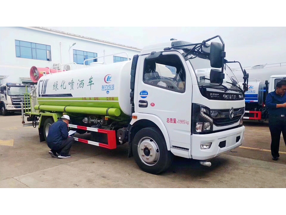 東風大多利卡霧炮灑水車9立方/30-40米霧炮