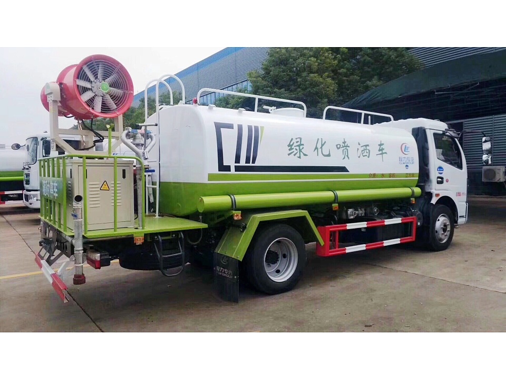 東風大多利卡霧炮灑水車9立方/30-40米霧炮