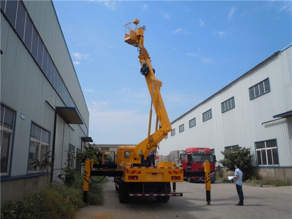 東風(fēng)天錦26米高空作業(yè)車