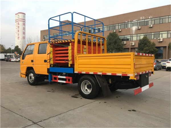 江鈴10米剪叉式升降平臺(tái)高空作業(yè)車(chē)