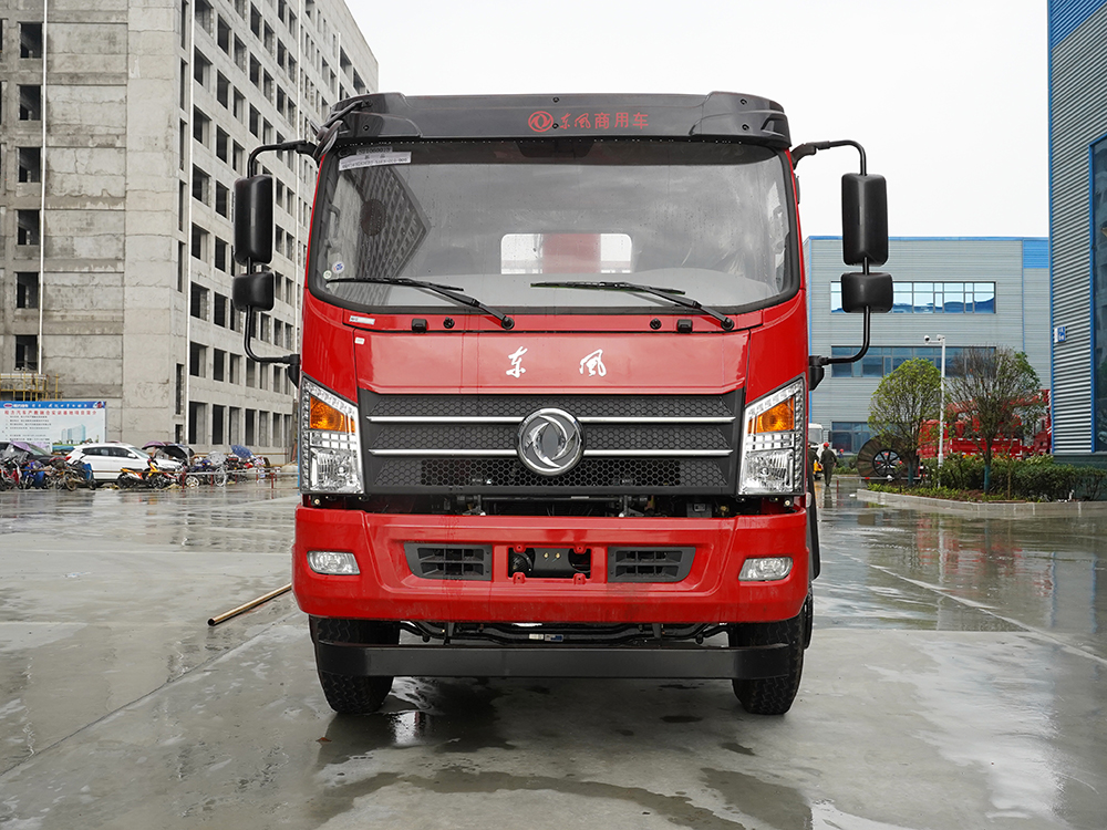 東風(fēng)D912小黃牌長(zhǎng)威6.3噸三節(jié)直臂吊機(jī)隨車吊