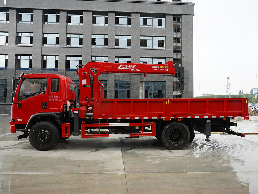 東風(fēng)D912小黃牌長(zhǎng)威6.3噸三節(jié)直臂吊機(jī)隨車吊