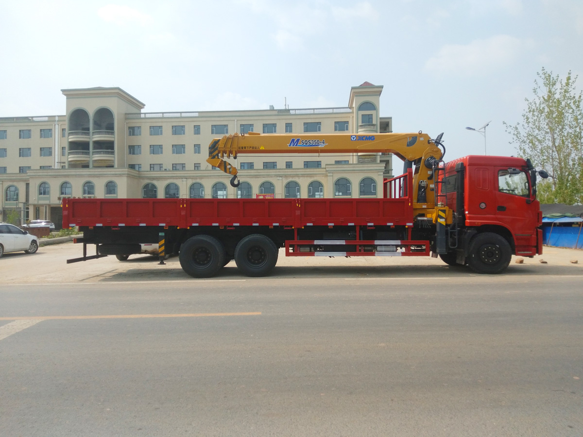 三環(huán)T280昊龍駕駛室后雙橋徐工14噸直臂式吊機(jī)隨車吊