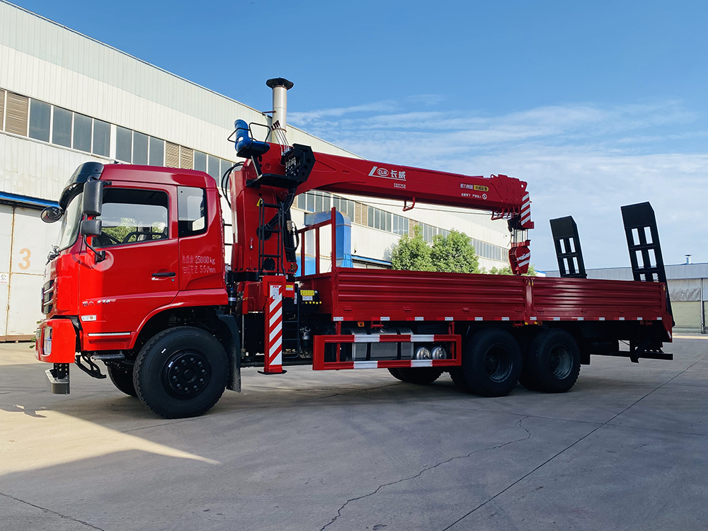 東風K5后八輪長威12噸五節(jié)直臂吊機隨車吊