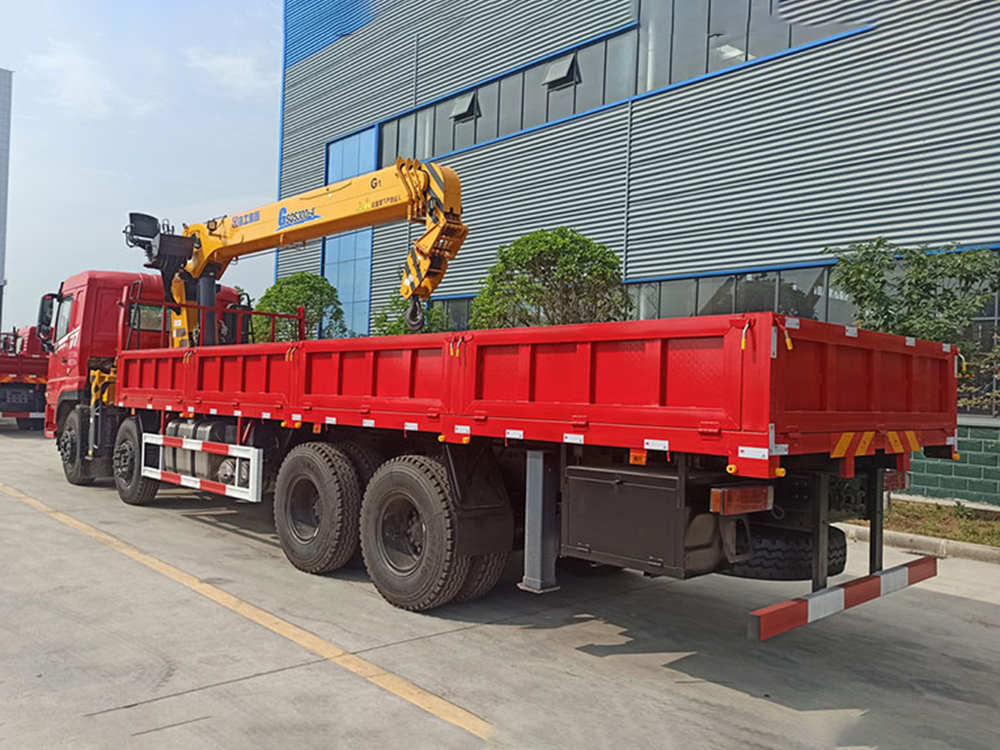 東風(fēng)暢行D7前四后八徐工12噸G系直臂吊機(jī)隨車吊