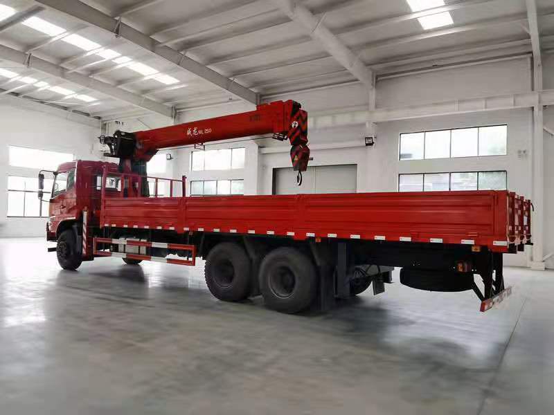 東風暢行D3V后八輪威龍12噸4節(jié)臂吊機隨車吊