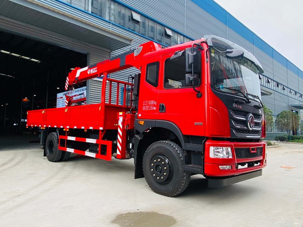 東風T5后雙橋新飛工12噸五節(jié)直臂吊機隨車吊