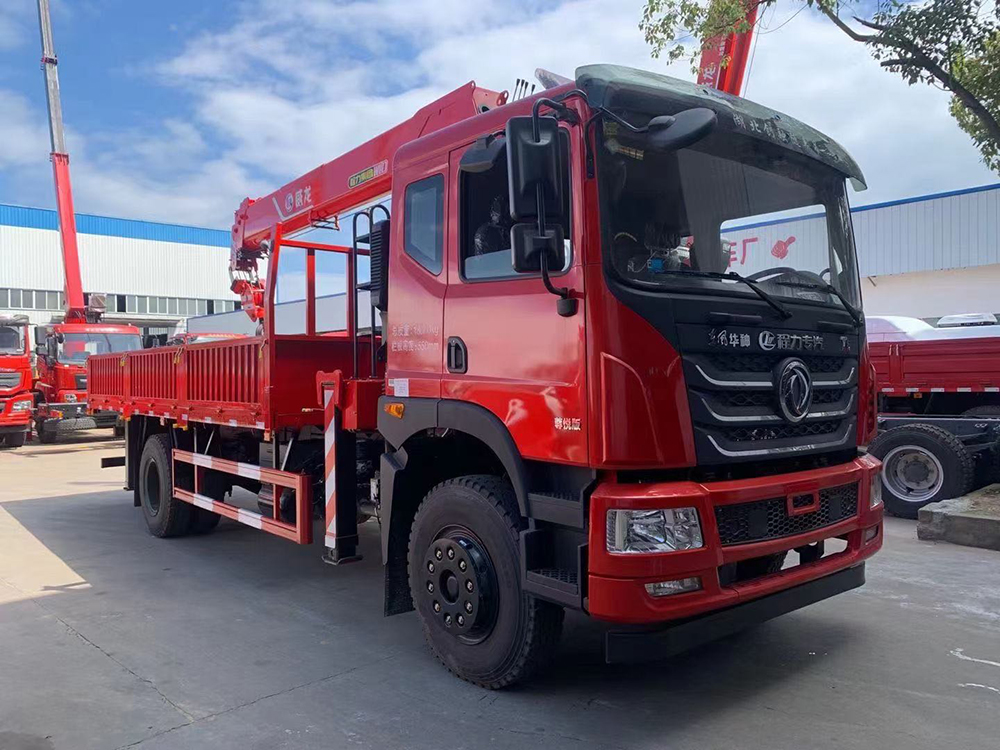 東風(fēng)華神T5單橋威龍8噸4節(jié)臂吊機(jī)隨車吊