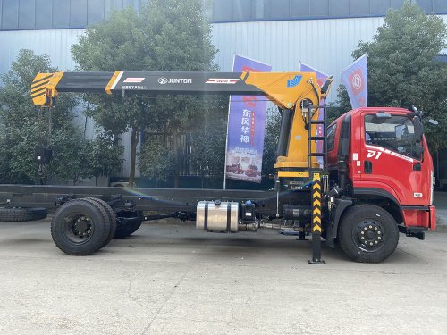 東風暢行D1單橋駿通8噸四節(jié)臂吊機隨車吊