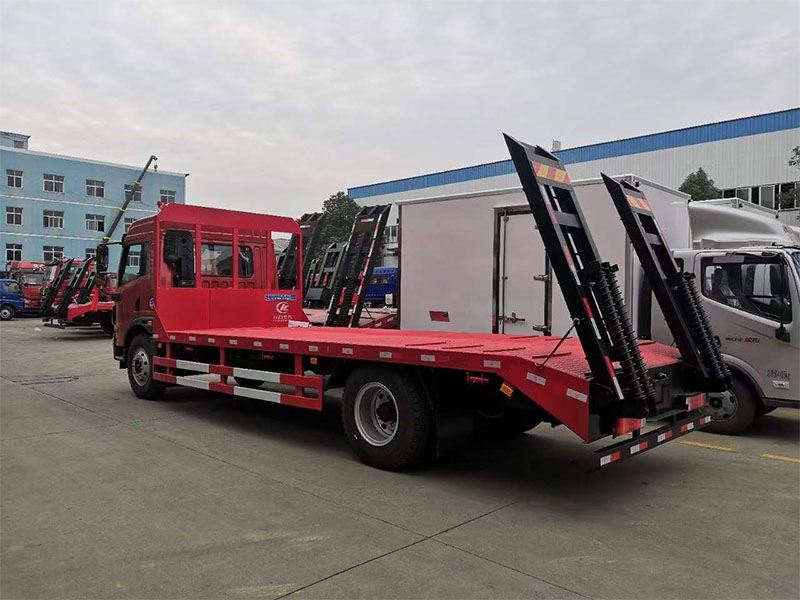 解放龍V單橋平板運(yùn)輸車