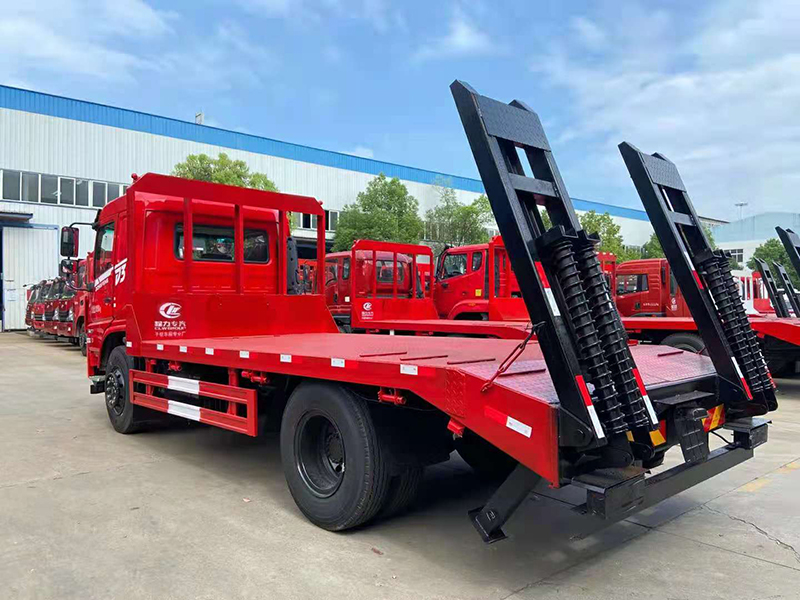 東風(fēng)D3單橋平板運(yùn)輸車