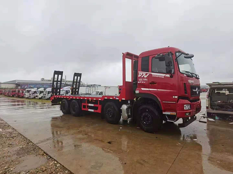 東風(fēng)D7V牌前四后八平板運(yùn)輸車