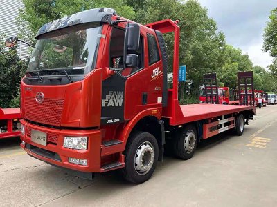 解放J6L牌前四后四平板運(yùn)輸車(chē)
