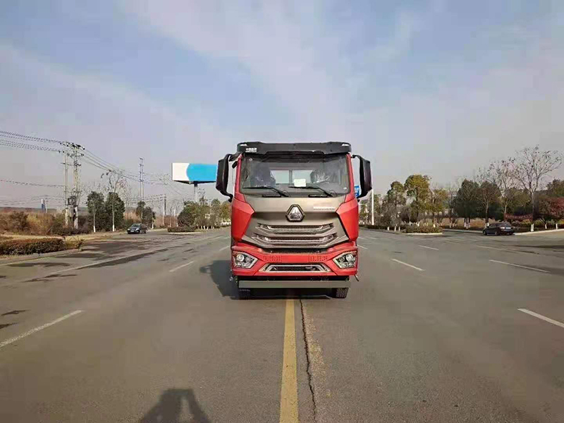 重汽豪沃新款平板運(yùn)輸車