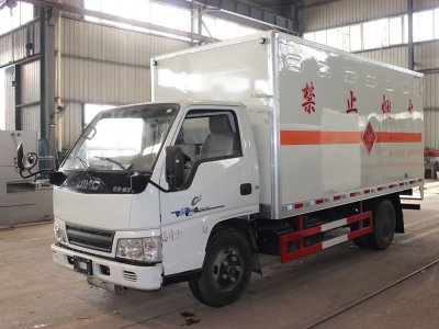 江鈴黃牌爆破器材運(yùn)輸車