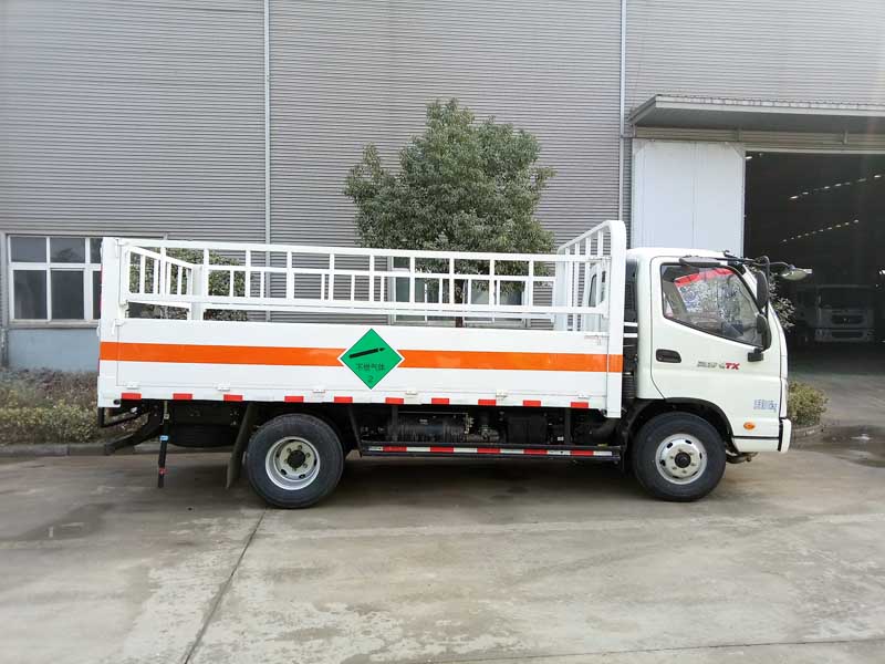 福田奧鈴藍牌4.1米氣瓶運輸車