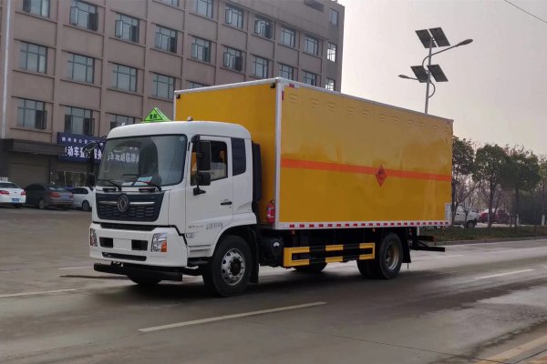 東風(fēng)天錦爆破器材運(yùn)輸車