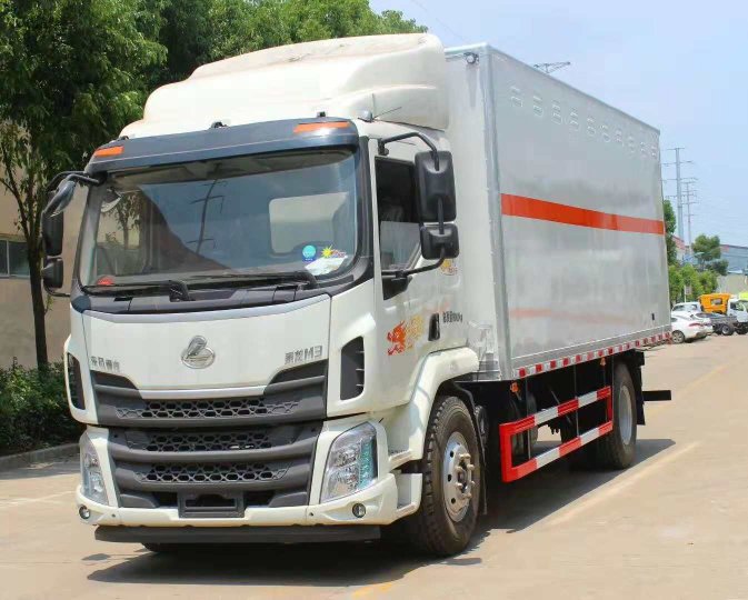 東風(fēng)柳汽毒性氣體廂式運(yùn)輸車