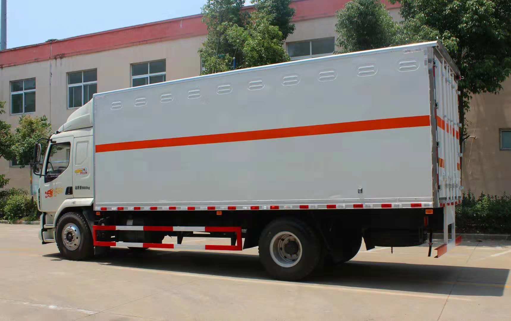 東風(fēng)柳汽毒性氣體廂式運(yùn)輸車(chē)