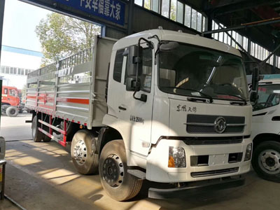東風(fēng)天錦8.6米氣瓶運輸車