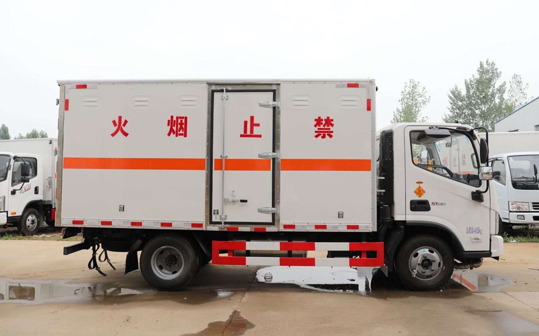 福田歐馬可藍(lán)牌氣體廂式運(yùn)輸車(chē)