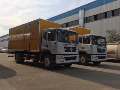 東風(fēng)6.3米爆破器材運(yùn)輸車