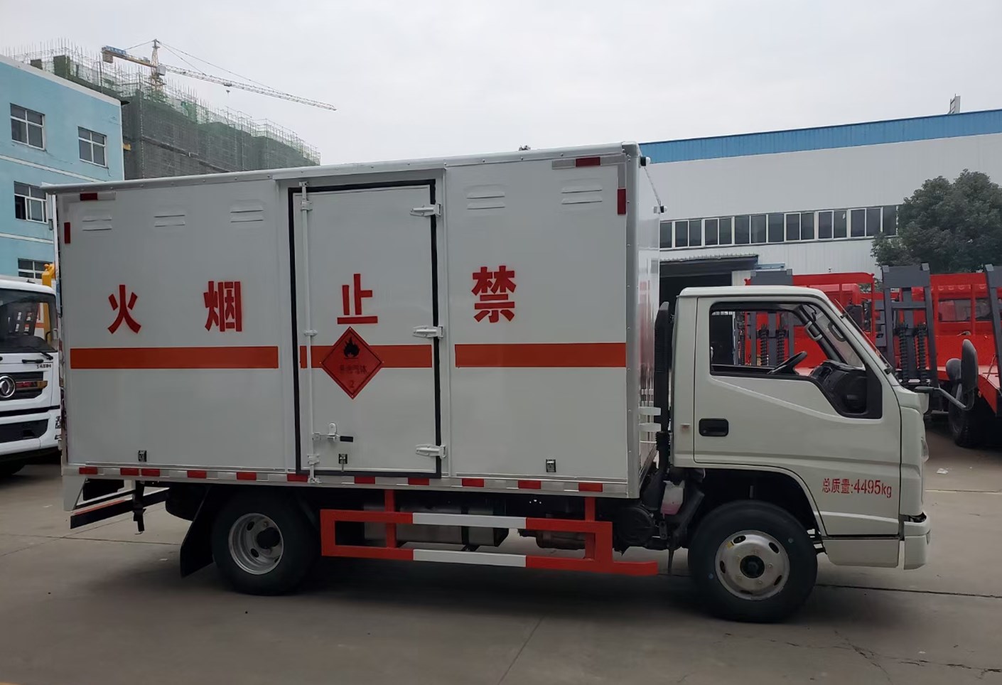 江鈴氣瓶廂式運(yùn)輸車