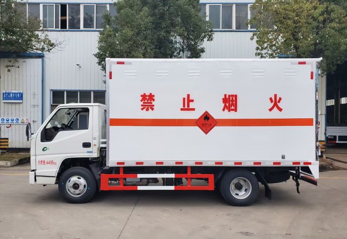 江鈴氣瓶廂式運(yùn)輸車