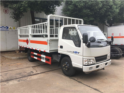 江鈴4.2米氣瓶運(yùn)輸車