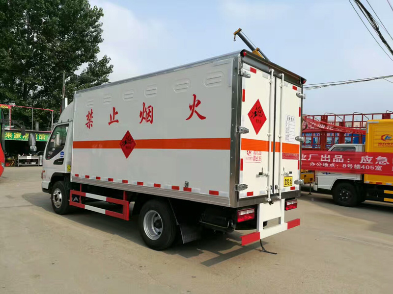 江淮4.2米爆破器材車(chē)