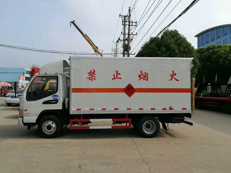 江淮4.2米爆破器材車(chē)