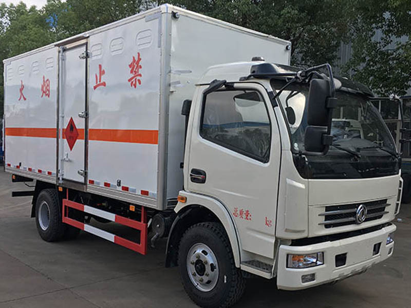 東風(fēng)5.1米爆破器材車