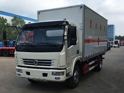 東風(fēng)5.1米爆破器材車