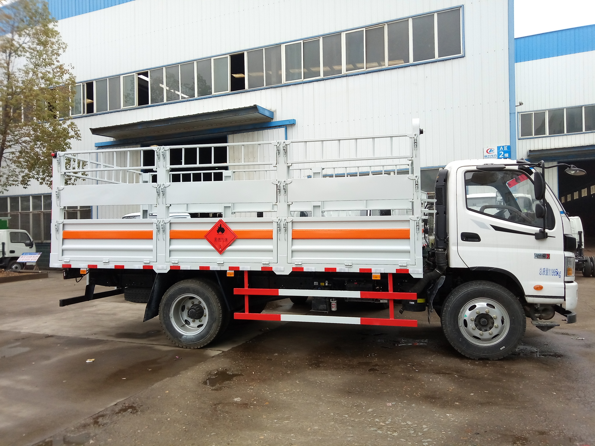 福田歐馬可5.1米氣瓶運輸車